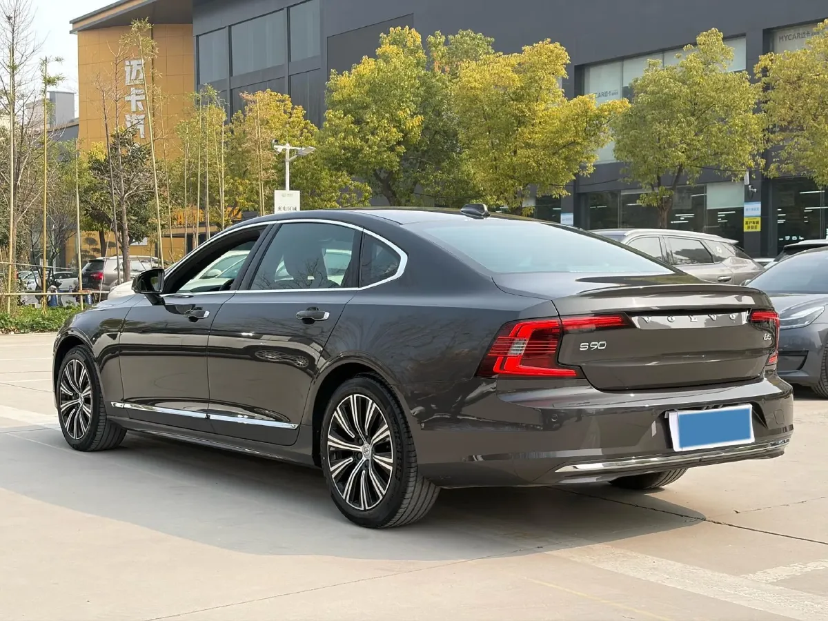 2022 Volvo S90 2.0T 250HP L4 8AT,autocango,china used car exporter,china ev exporter,chinese used car exporter,chinese used ev exporter