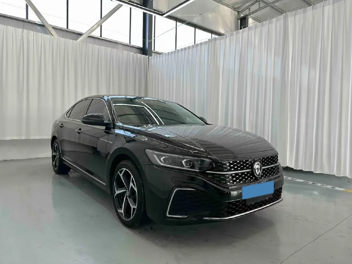 2023 Volkswagen Passat 2.0T 186HP L4 7DCT,autocango,china used car exporter,china ev exporter,chinese used car exporter,chinese used ev exporter