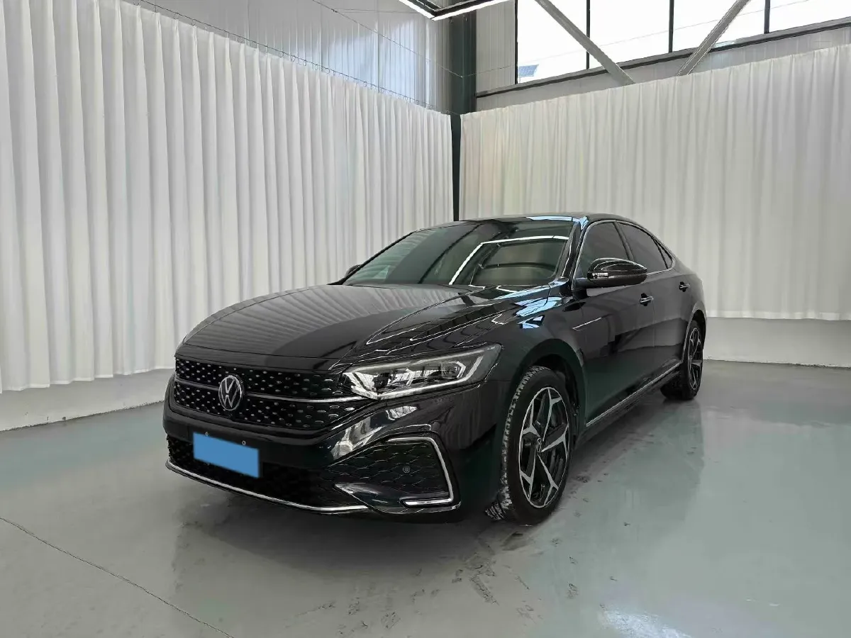 2023 Volkswagen Passat 2.0T 186HP L4 7DCT,autocango,china used car exporter,china ev exporter,chinese used car exporter,chinese used ev exporter
