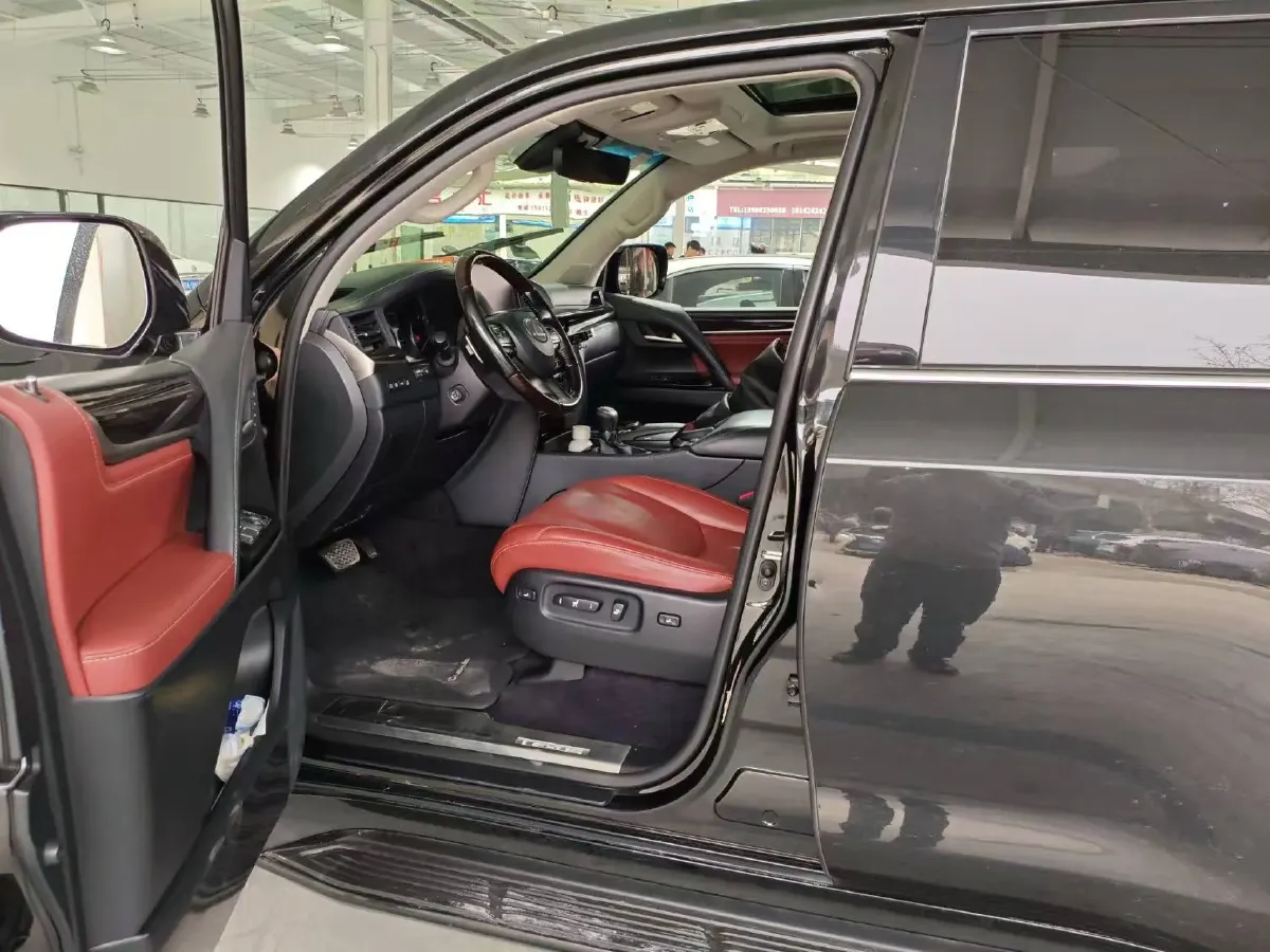 2017 Lexus LX 5.7L 367HP V8 8AT,autocango,china used car exporter,china ev exporter,chinese used car exporter,chinese used ev exporter