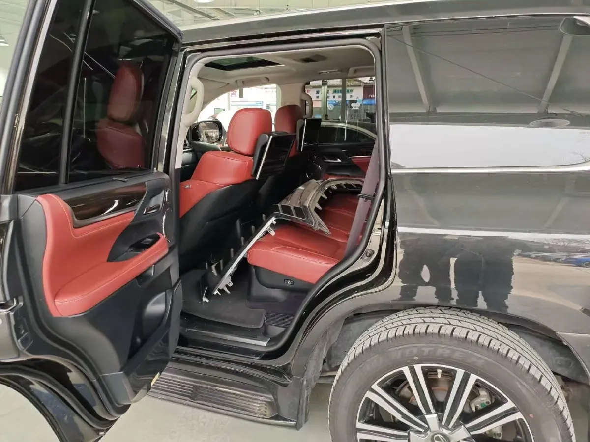 2017 Lexus LX 5.7L 367HP V8 8AT,autocango,china used car exporter,china ev exporter,chinese used car exporter,chinese used ev exporter