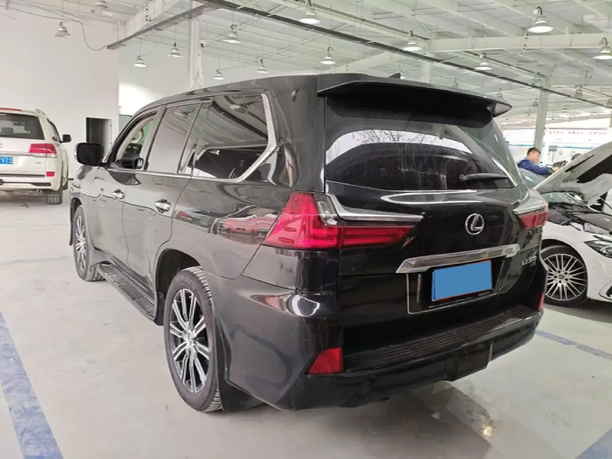 2017 Lexus LX 5.7L 367HP V8 8AT,autocango,china used car exporter,china ev exporter,chinese used car exporter,chinese used ev exporter