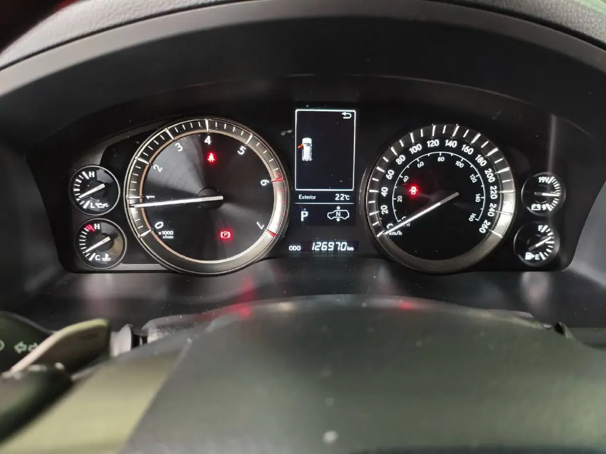 2017 Lexus LX 5.7L 367HP V8 8AT,autocango,china used car exporter,china ev exporter,chinese used car exporter,chinese used ev exporter