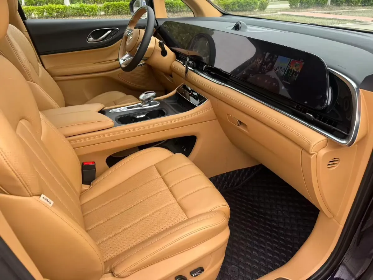 2024 Voyah Dream 1.5T 150HP L4 PHEV 43KWH,autocango,china used car exporter,china ev exporter,chinese used car exporter,chinese used ev exporter