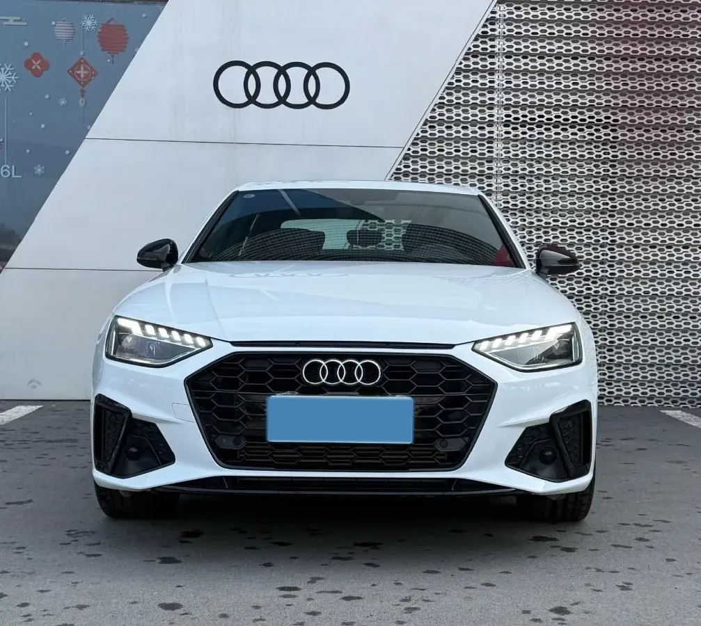 2024 Audi A4L 2.0T 190HP L4 7DCT,autocango,china used car exporter,china ev exporter,chinese used car exporter,chinese used ev exporter