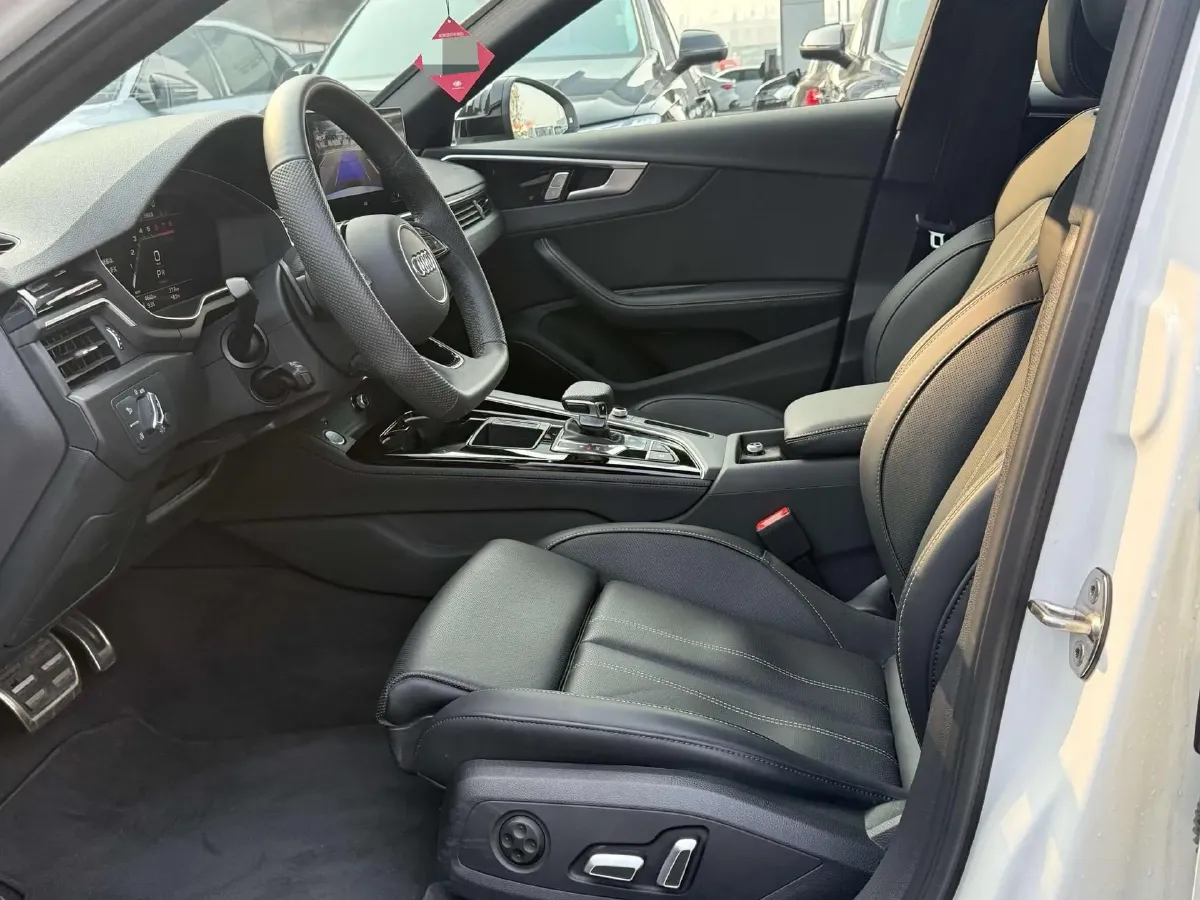 2024 Audi A4L 2.0T 190HP L4 7DCT,autocango,china used car exporter,china ev exporter,chinese used car exporter,chinese used ev exporter
