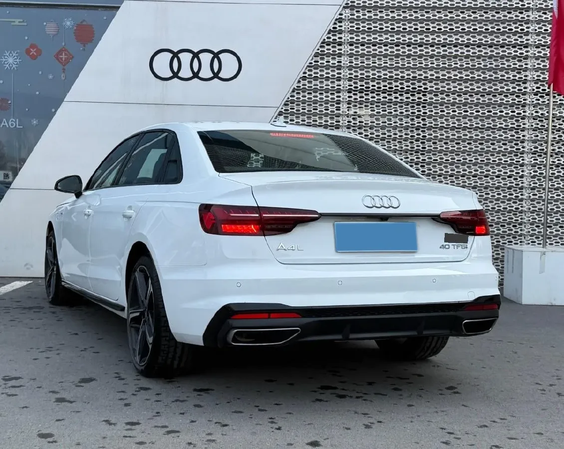 2024 Audi A4L 2.0T 190HP L4 7DCT,autocango,china used car exporter,china ev exporter,chinese used car exporter,chinese used ev exporter