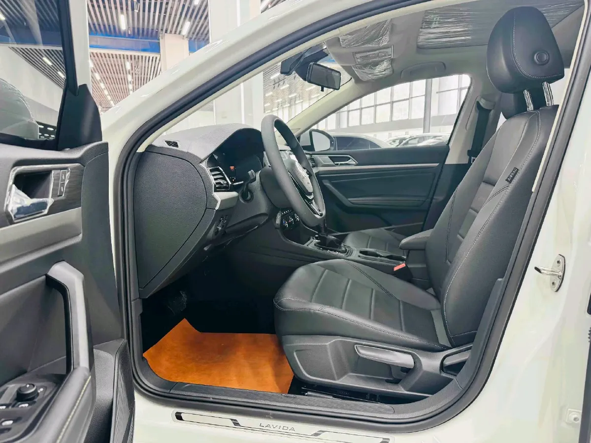 2021 Volkswagen Lavida 1.5L 113HP L4 6AT,autocango,china used car exporter,china ev exporter,chinese used car exporter,chinese used ev exporter