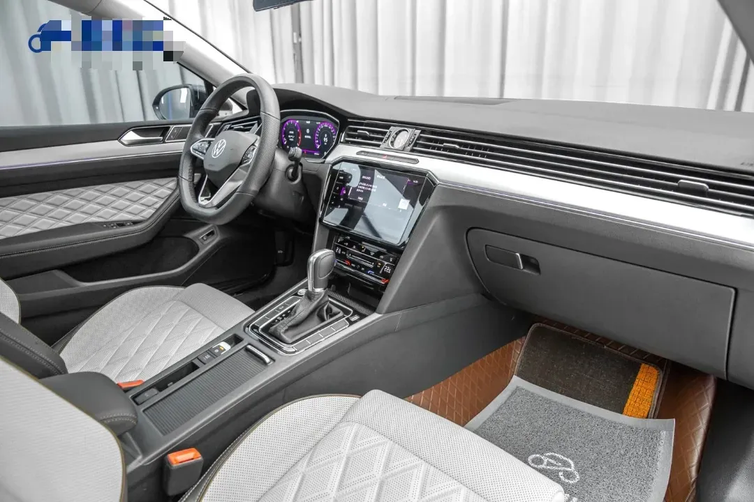 2024 Volkswagen Magotan 2.0T 186HP L4 7DCT,autocango,china used car exporter,china ev exporter,chinese used car exporter,chinese used ev exporter