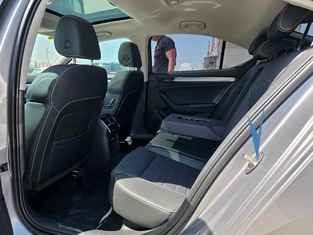 2019 Skoda Superb 2.0T 186HP L4 7DCT,autocango,china used car exporter,china ev exporter,chinese used car exporter,chinese used ev exporter