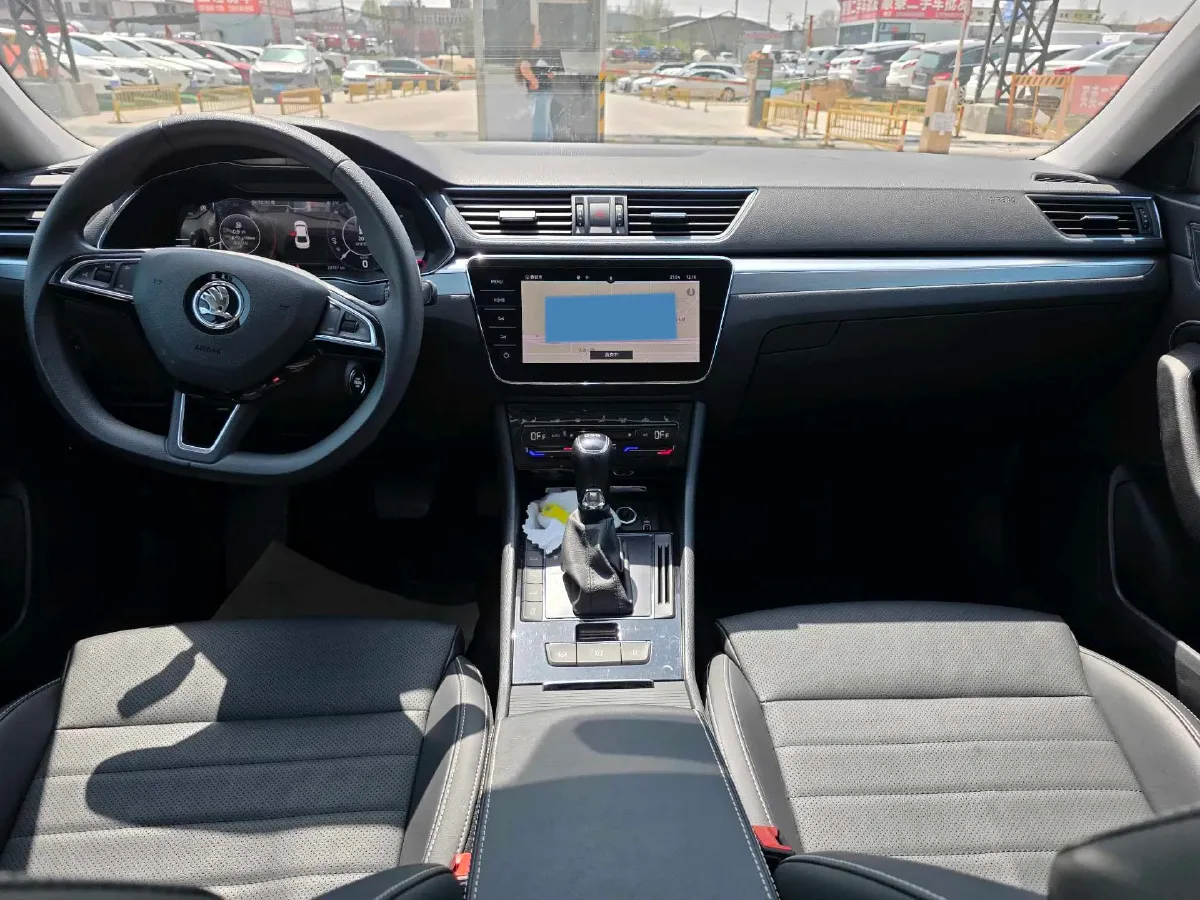 2019 Skoda Superb 2.0T 186HP L4 7DCT,autocango,china used car exporter,china ev exporter,chinese used car exporter,chinese used ev exporter
