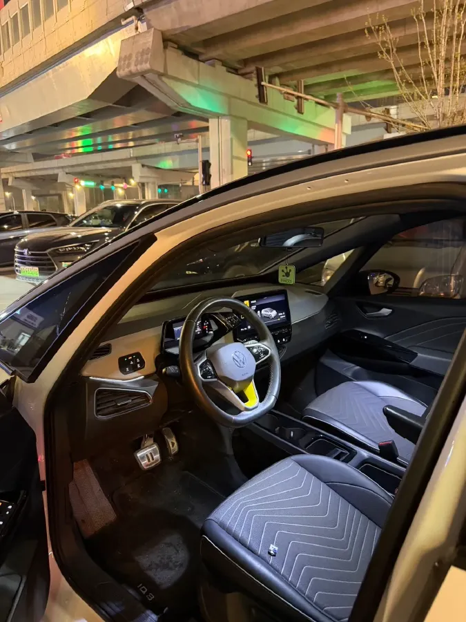 2023 Volkswagen ID.3 BEV 52.8KWH,autocango,china used car exporter,china ev exporter,chinese used car exporter,chinese used ev exporter