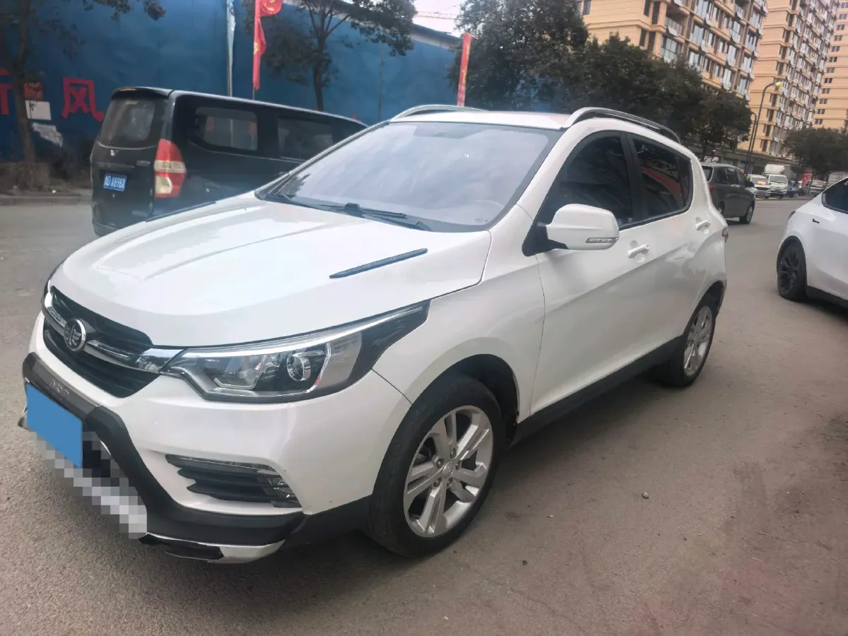 2017 FAW Jumpal D60 1.5L 113HP L4 5MT,autocango,china used car exporter,china ev exporter,chinese used car exporter,chinese used ev exporter