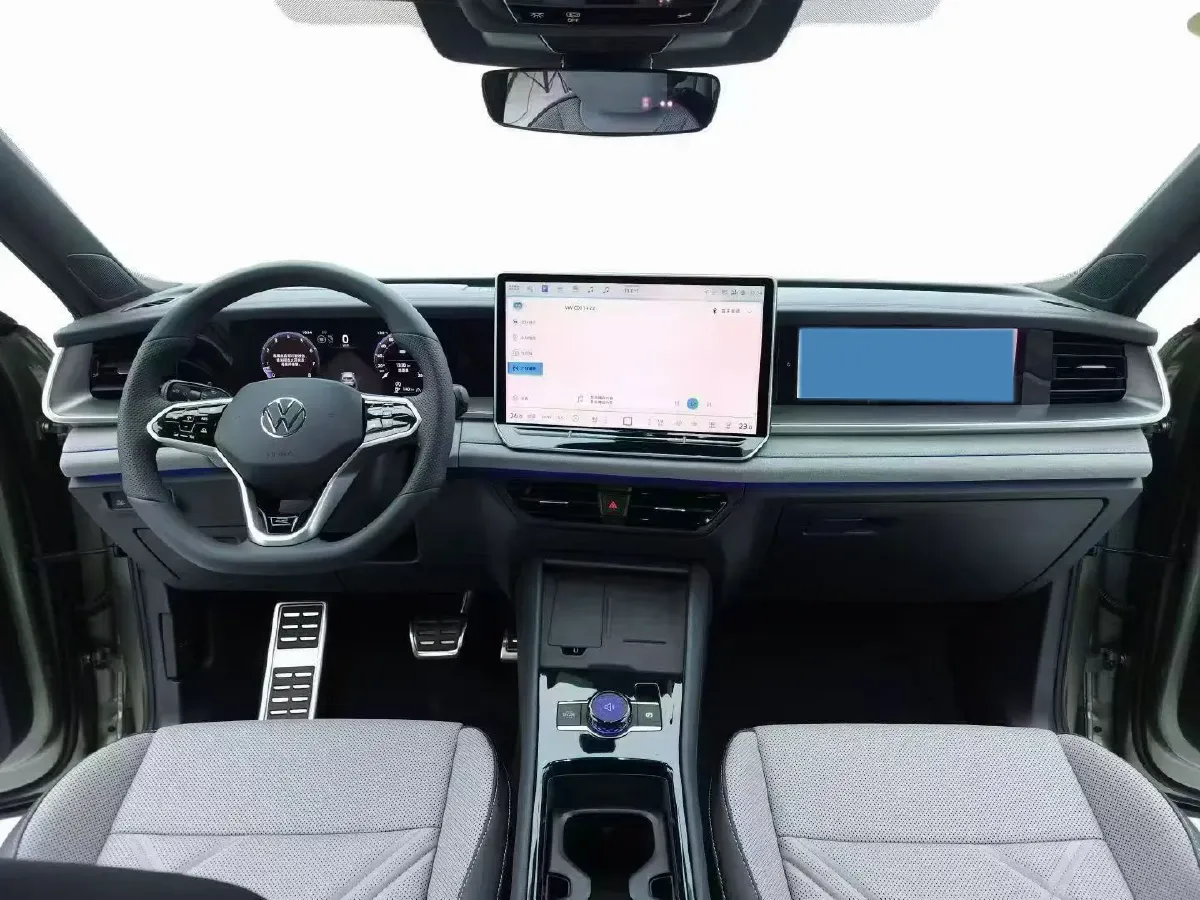 2025 Volkswagen Tayron 2.0T 220HP L4 7DCT,autocango,china used car exporter,china ev exporter,chinese used car exporter,chinese used ev exporter