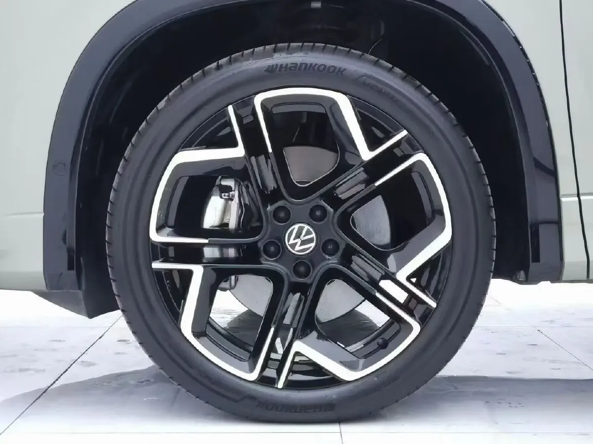 2025 Volkswagen Tayron 2.0T 220HP L4 7DCT,autocango,china used car exporter,china ev exporter,chinese used car exporter,chinese used ev exporter