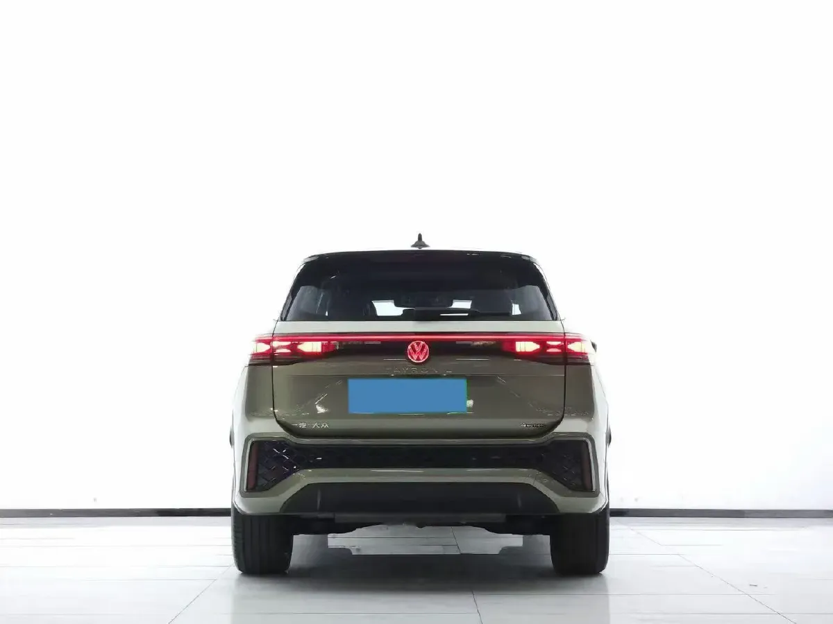 2025 Volkswagen Tayron 2.0T 220HP L4 7DCT,autocango,china used car exporter,china ev exporter,chinese used car exporter,chinese used ev exporter