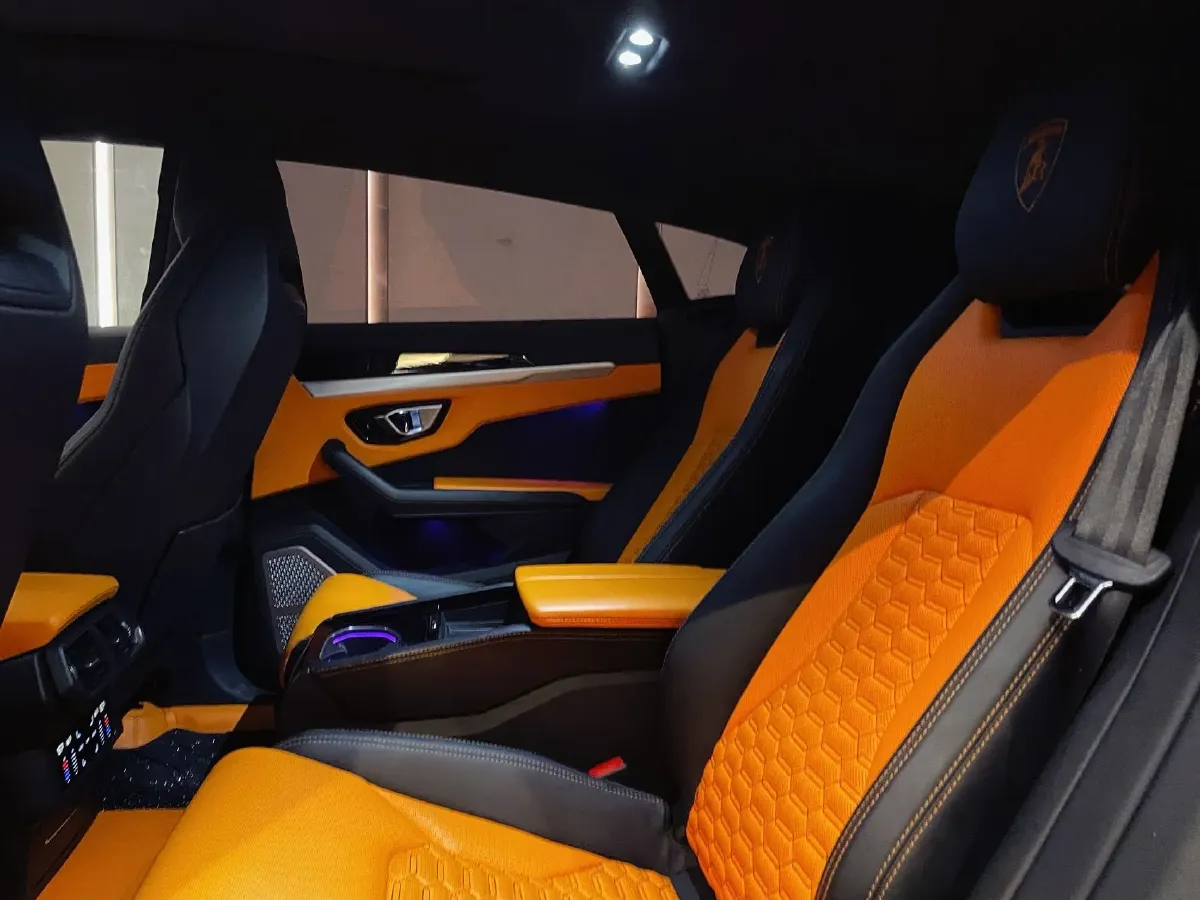 2018 Lamborghini Urus 4.0T 650HP V8 8AT,autocango,china used car exporter,china ev exporter,chinese used car exporter,chinese used ev exporter