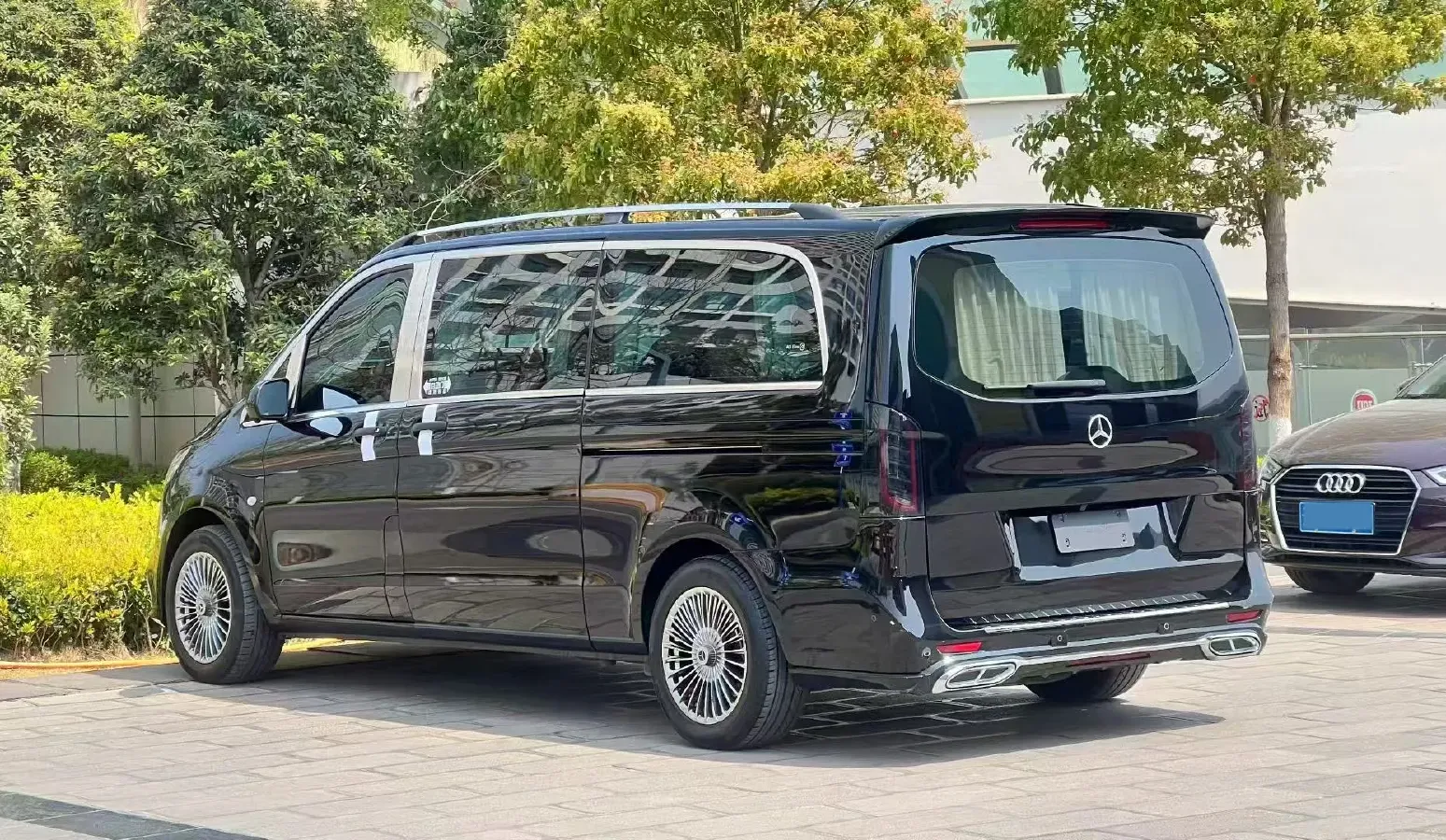 2021 Mercedes-Benz Vito 2.0T 211HP L4 9AT,autocango,china used car exporter,china ev exporter,chinese used car exporter,chinese used ev exporter