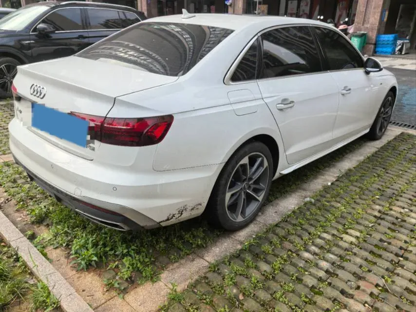 2023 Audi A4L 2.0T 190HP L4 7DCT,autocango,china used car exporter,china ev exporter,chinese used car exporter,chinese used ev exporter