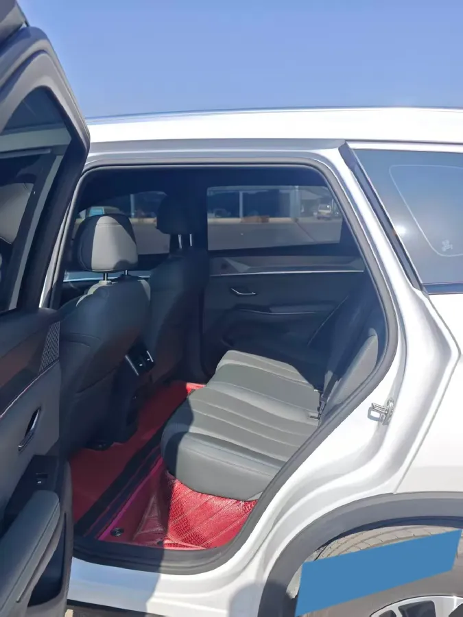 2025 MAXUS XinTu V80 2.0T 147HP L4 6AMT,autocango,china used car exporter,china ev exporter,chinese used car exporter,chinese used ev exporter