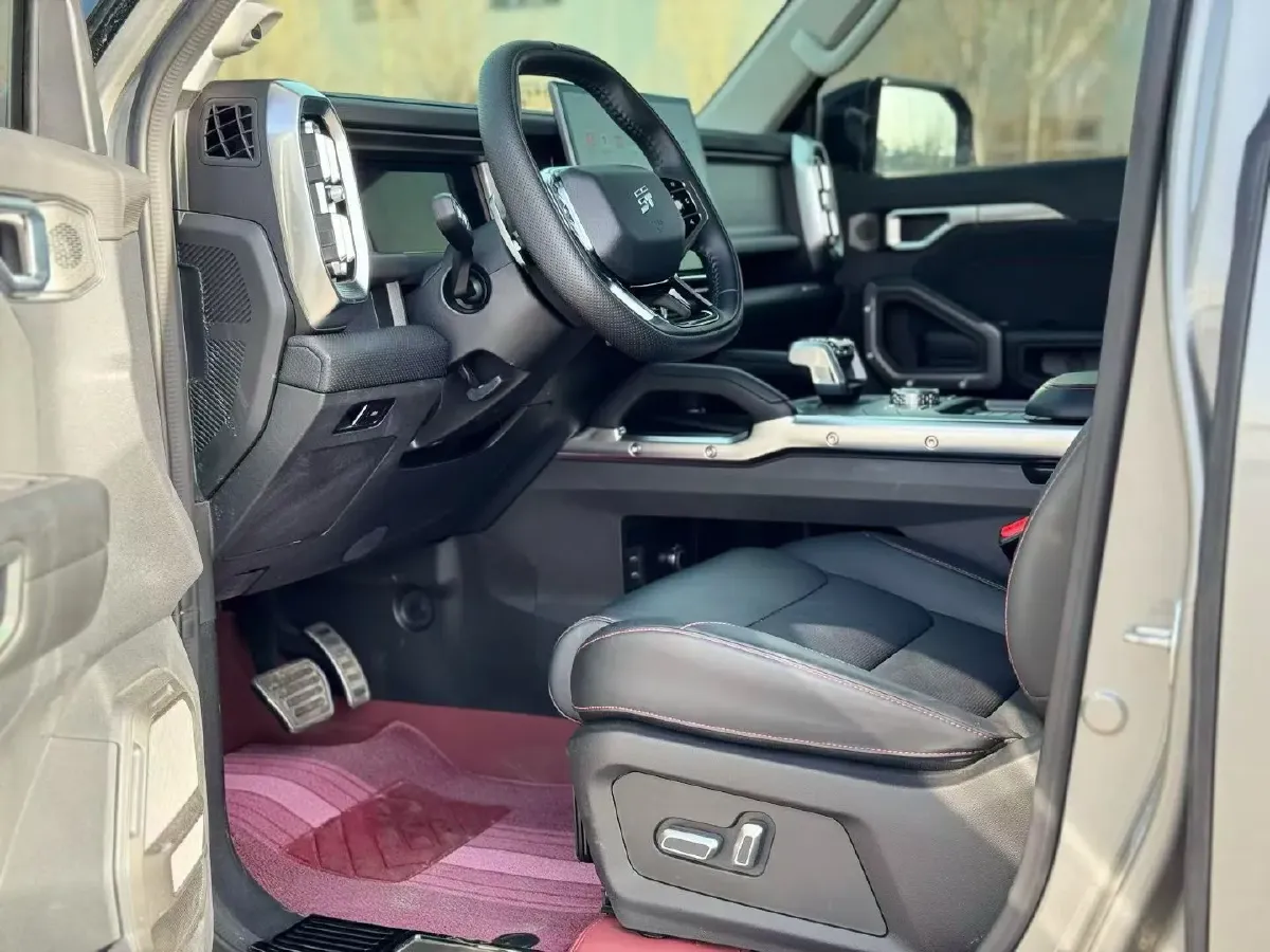 2025 Jetour Traveller 2.0T 254HP L4 8AT,autocango,china used car exporter,china ev exporter,chinese used car exporter,chinese used ev exporter