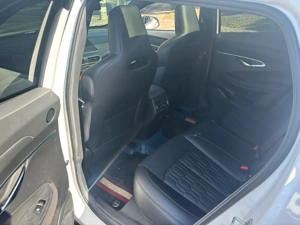 2022 ChangAn UNI-T 1.5T 188HP L4 7DCT,autocango,china used car exporter,china ev exporter,chinese used car exporter,chinese used ev exporter