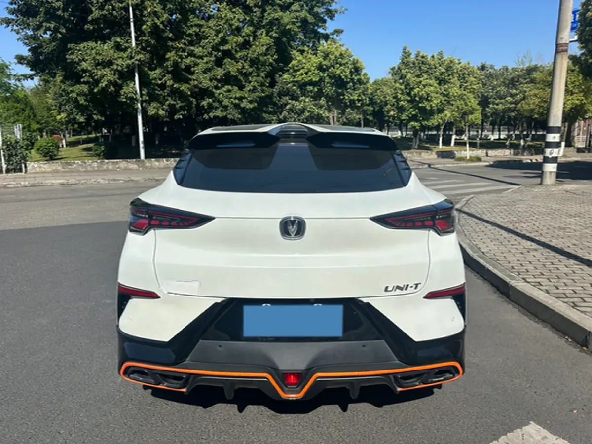 2022 ChangAn UNI-T 1.5T 188HP L4 7DCT,autocango,china used car exporter,china ev exporter,chinese used car exporter,chinese used ev exporter