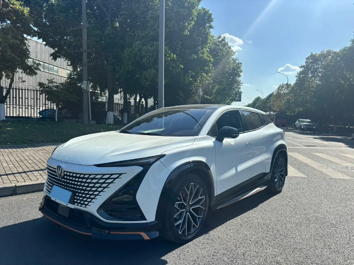 2022 ChangAn UNI-T 1.5T 188HP L4 7DCT,autocango,china used car exporter,china ev exporter,chinese used car exporter,chinese used ev exporter