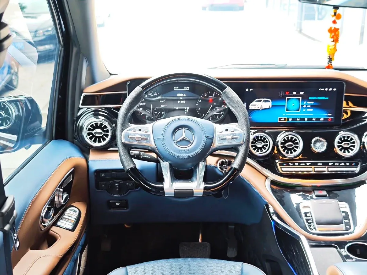 2023 Mercedes-Benz Vito 2.0T 211HP L4 9AT,autocango,china used car exporter,china ev exporter,chinese used car exporter,chinese used ev exporter