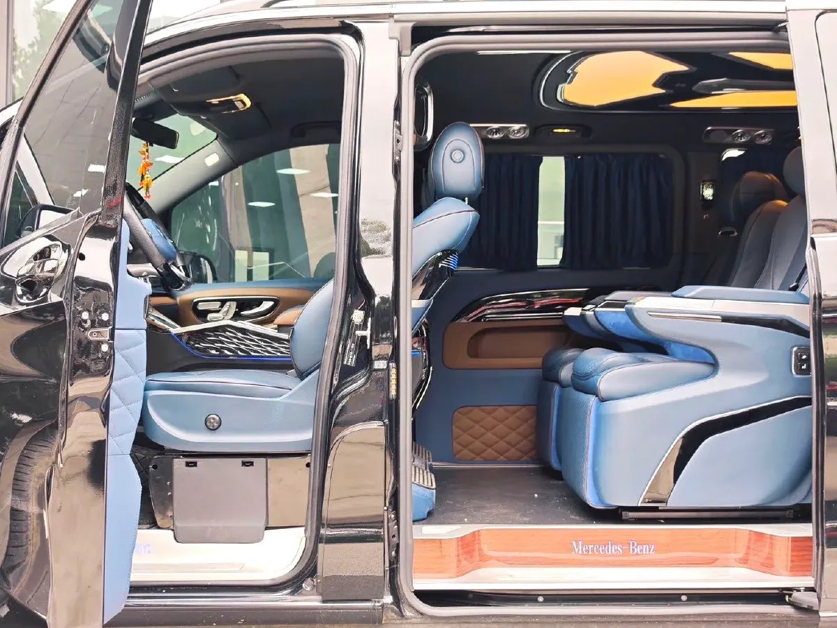 2023 Mercedes-Benz Vito 2.0T 211HP L4 9AT,autocango,china used car exporter,china ev exporter,chinese used car exporter,chinese used ev exporter