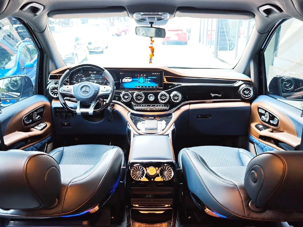 2023 Mercedes-Benz Vito 2.0T 211HP L4 9AT,autocango,china used car exporter,china ev exporter,chinese used car exporter,chinese used ev exporter