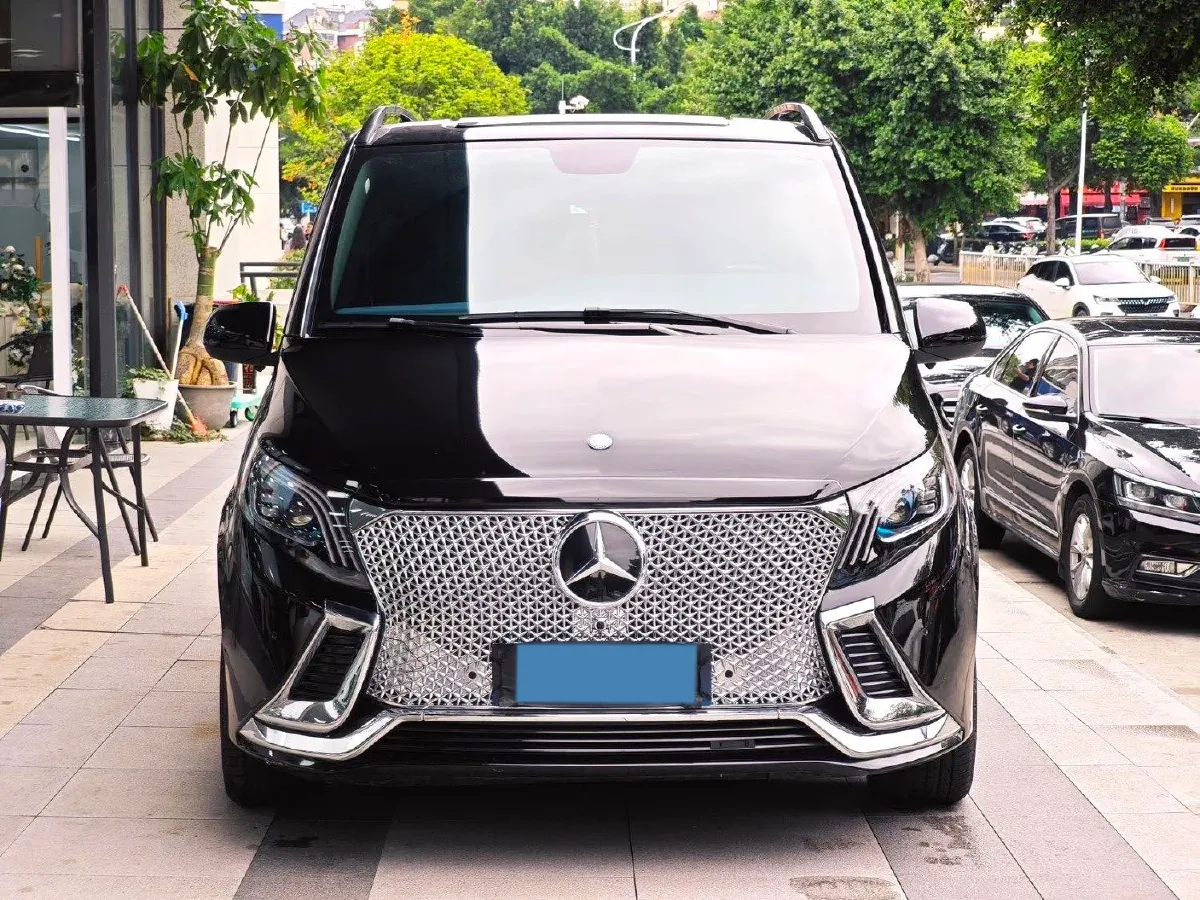 2023 Mercedes-Benz Vito 2.0T 211HP L4 9AT,autocango,china used car exporter,china ev exporter,chinese used car exporter,chinese used ev exporter