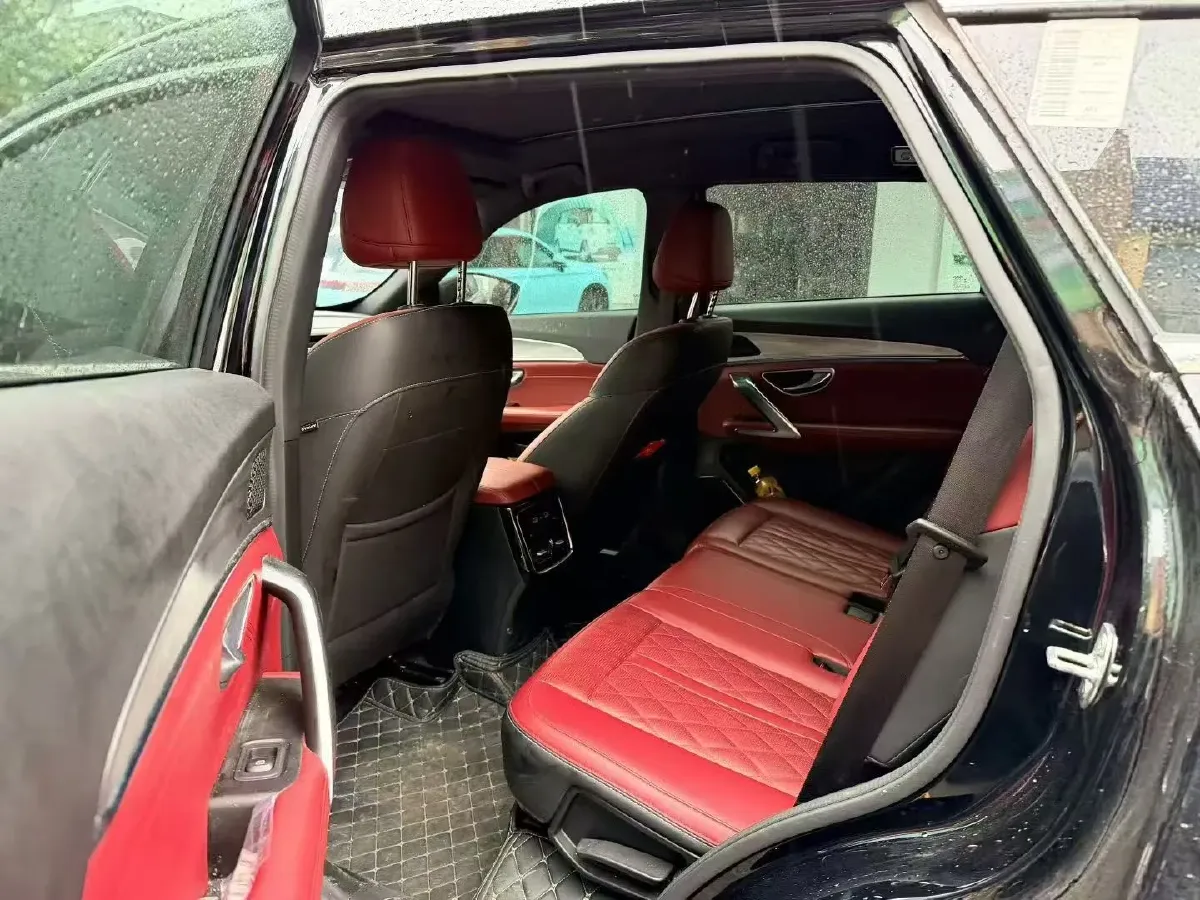 2023 ChangAn Oshan X7 Plus 1.5T 188HP L4 7DCT,autocango,china used car exporter,china ev exporter,chinese used car exporter,chinese used ev exporter