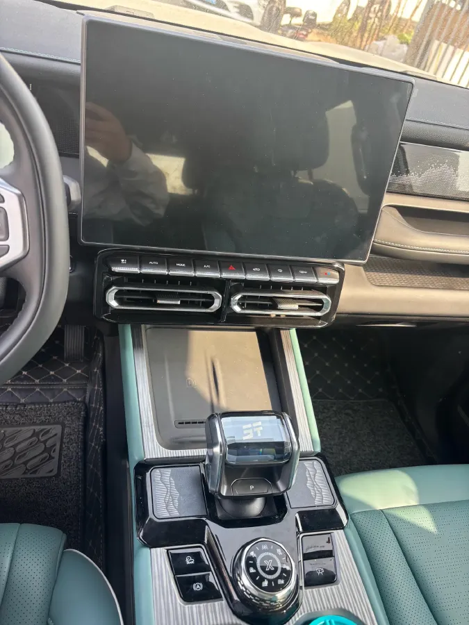 2025 Jetour Traveller 2.0T 254HP L4 7DCT,autocango,china used car exporter,china ev exporter,chinese used car exporter,chinese used ev exporter