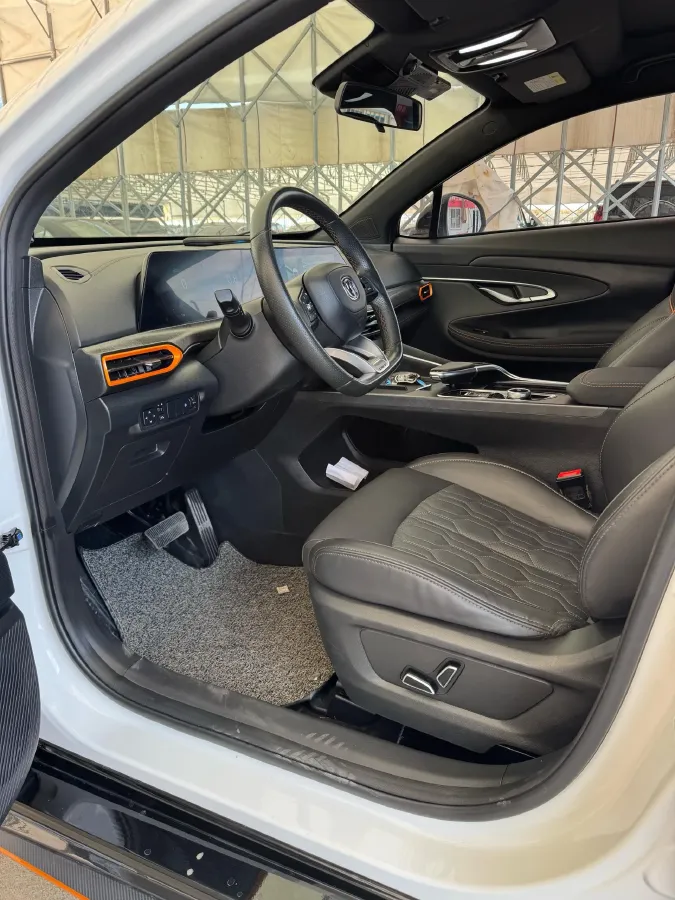 2022 ChangAn UNI-T 1.5T 188HP L4 7DCT,autocango,china used car exporter,china ev exporter,chinese used car exporter,chinese used ev exporter