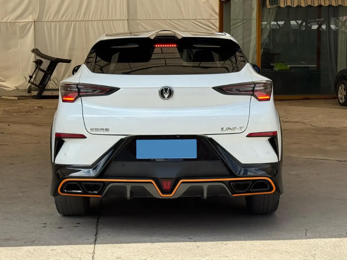 2022 ChangAn UNI-T 1.5T 188HP L4 7DCT,autocango,china used car exporter,china ev exporter,chinese used car exporter,chinese used ev exporter