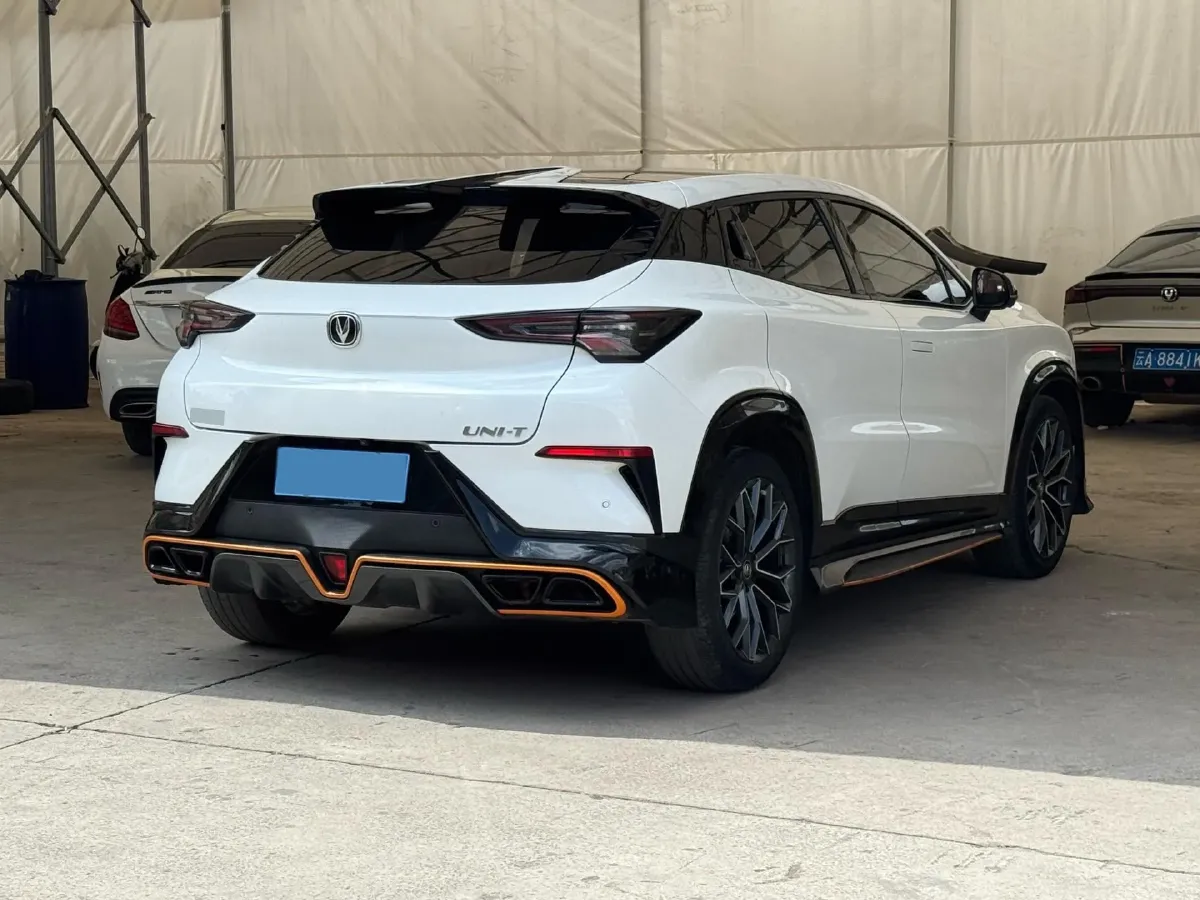 2022 ChangAn UNI-T 1.5T 188HP L4 7DCT,autocango,china used car exporter,china ev exporter,chinese used car exporter,chinese used ev exporter