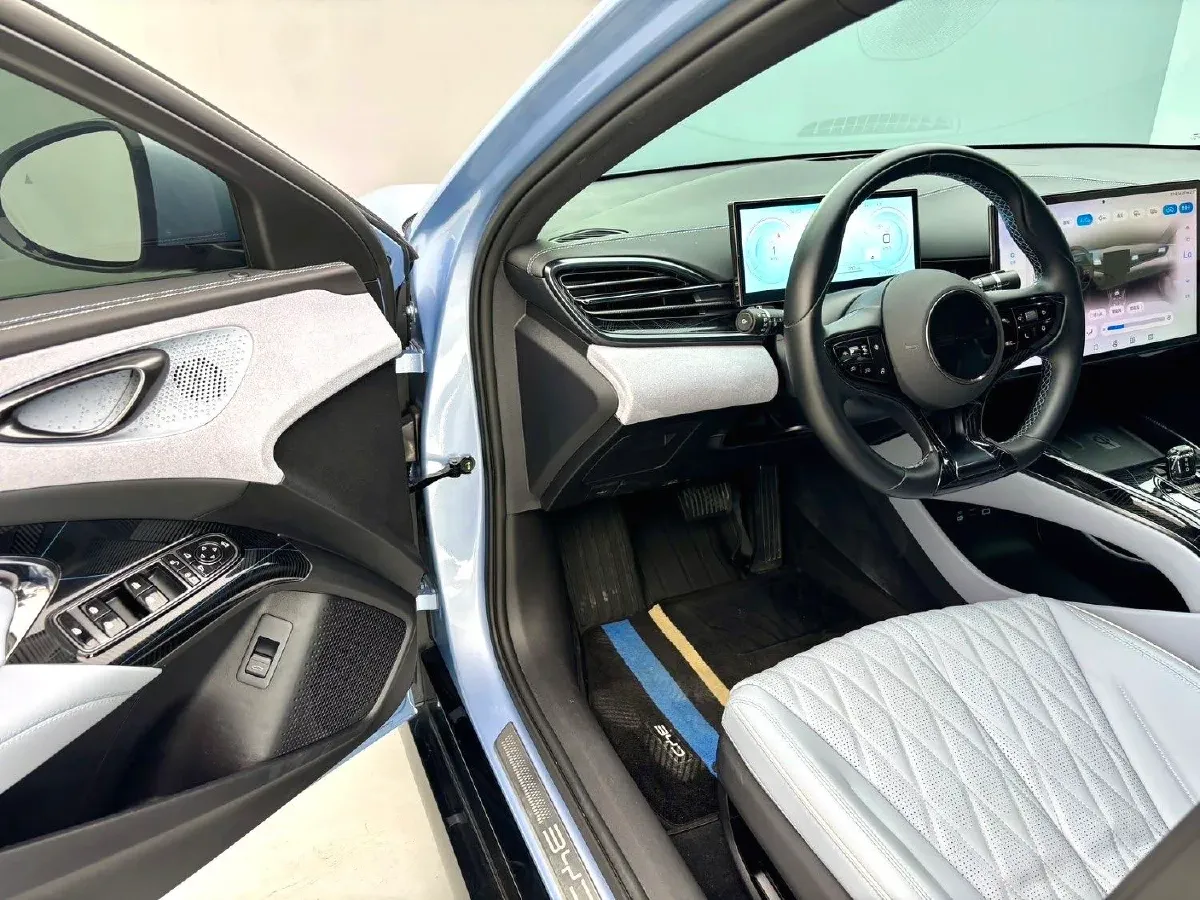 2022 AITO AITO M5 Range Extended 125HP REEV 40KWH,autocango,china used car exporter,china ev exporter,chinese used car exporter,chinese used ev exporter