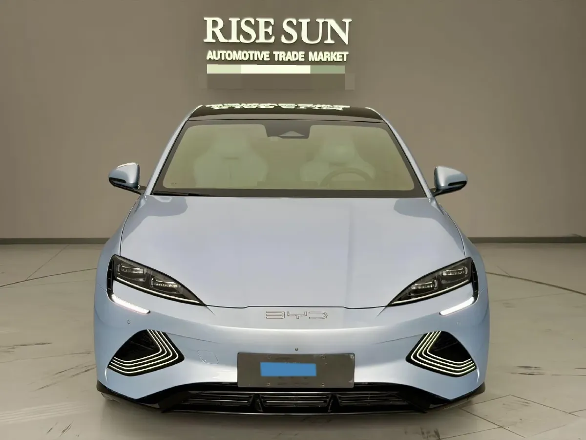 2022 AITO AITO M5 Range Extended 125HP REEV 40KWH,autocango,china used car exporter,china ev exporter,chinese used car exporter,chinese used ev exporter