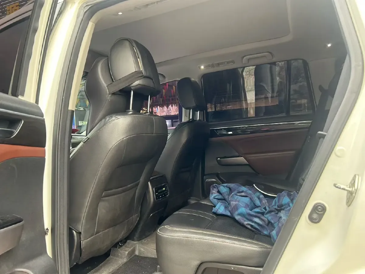 2017 GAC Trumpchi GS8 2.0T 201HP L4 6AT,autocango,china used car exporter,china ev exporter,chinese used car exporter,chinese used ev exporter