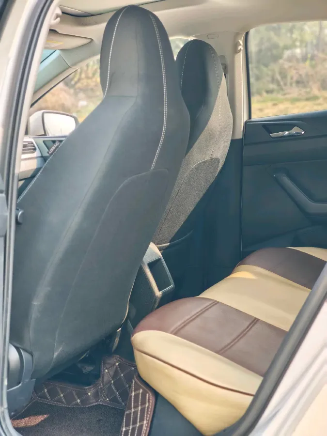 2021 Bestune T55 1.5T 169HP L4 7DCT,autocango,china used car exporter,china ev exporter,chinese used car exporter,chinese used ev exporter