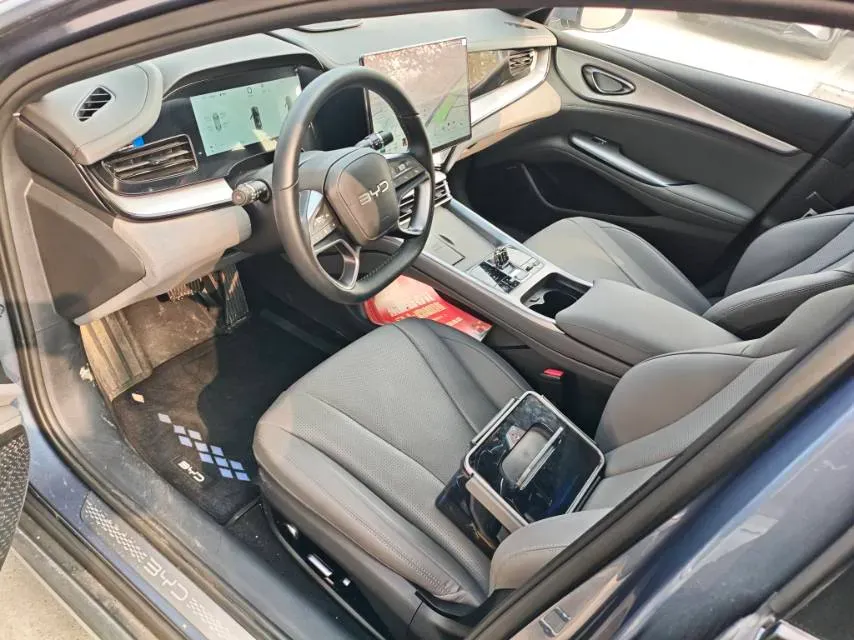 2025 BYD Seal07 DM-i 1.5L 101HP L4 E-CVT PHEV 17.6KWH,autocango,china used car exporter,china ev exporter,chinese used car exporter,chinese used ev exporter