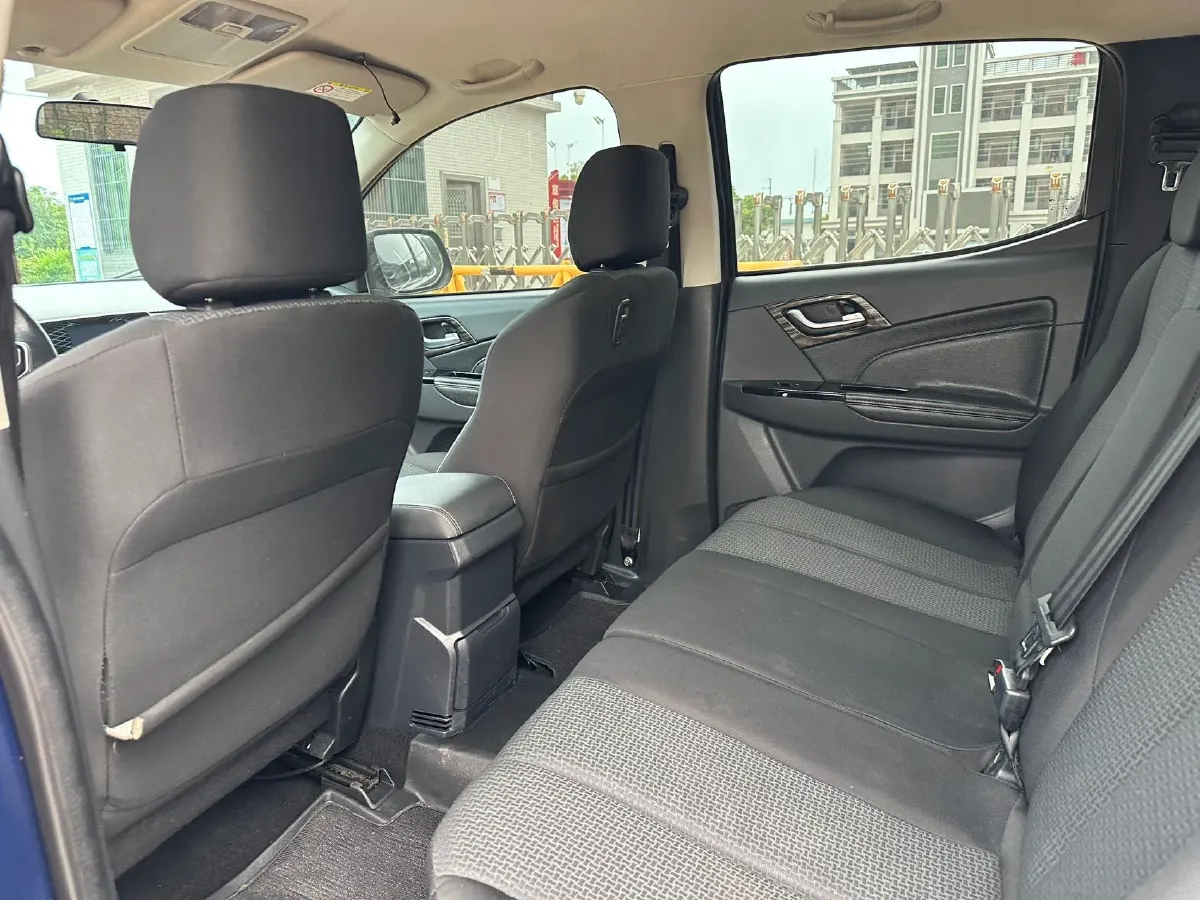 2020 Isuzu LingTuo 2.5T 150HP L4 6MT,autocango,china used car exporter,china ev exporter,chinese used car exporter,chinese used ev exporter