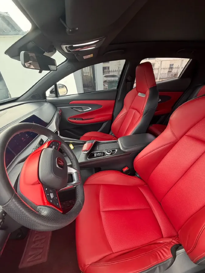 2020 ChangAn UNI-T 1.5T 180HP L4 7DCT,autocango,china used car exporter,china ev exporter,chinese used car exporter,chinese used ev exporter