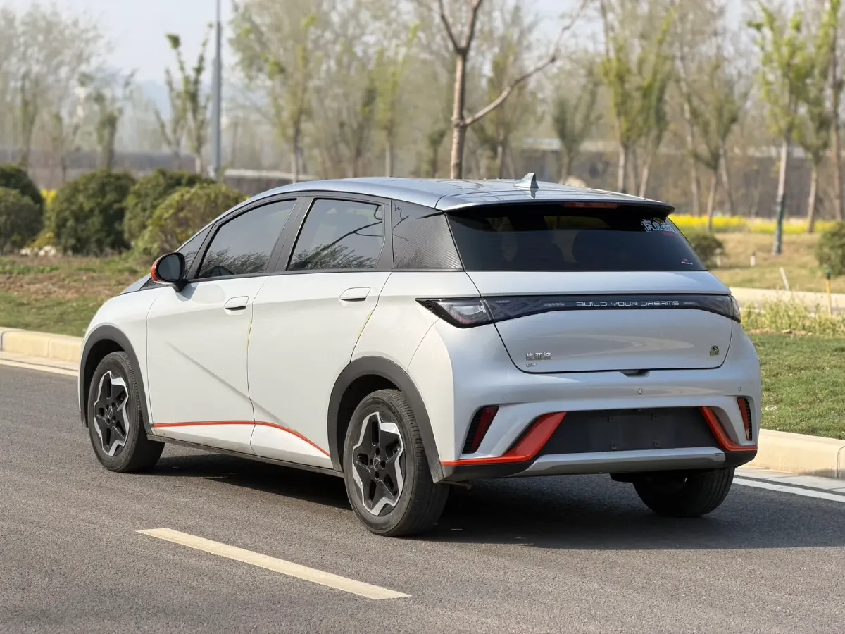 2021 Ford Escort 1.5L 122HP L3 6AT,autocango,china used car exporter,china ev exporter,chinese used car exporter,chinese used ev exporter