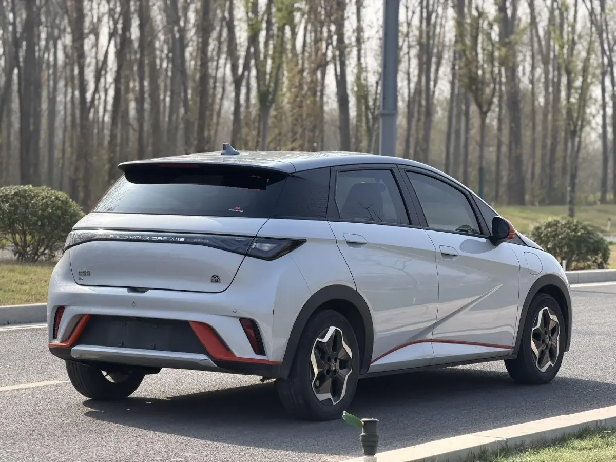 2021 Ford Escort 1.5L 122HP L3 6AT,autocango,china used car exporter,china ev exporter,chinese used car exporter,chinese used ev exporter