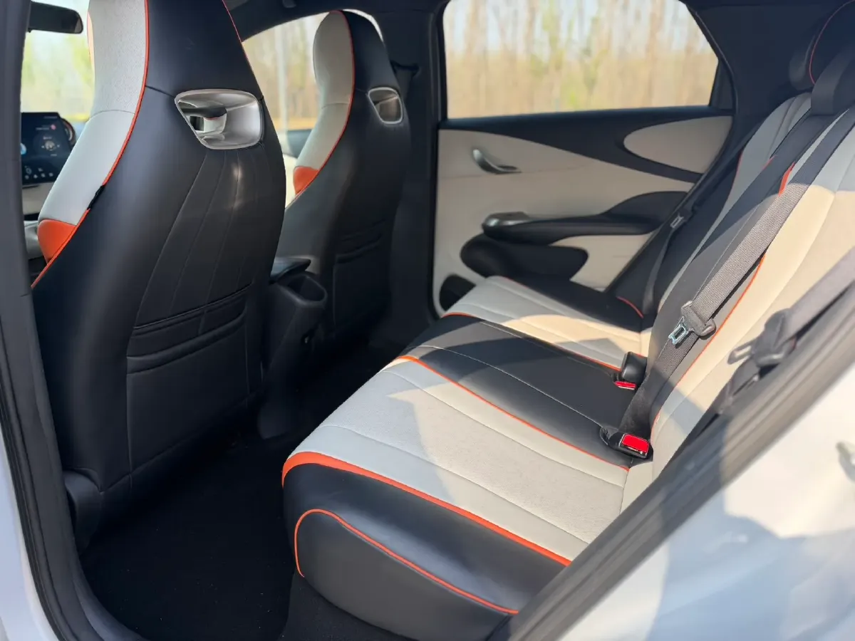 2021 Ford Escort 1.5L 122HP L3 6AT,autocango,china used car exporter,china ev exporter,chinese used car exporter,chinese used ev exporter