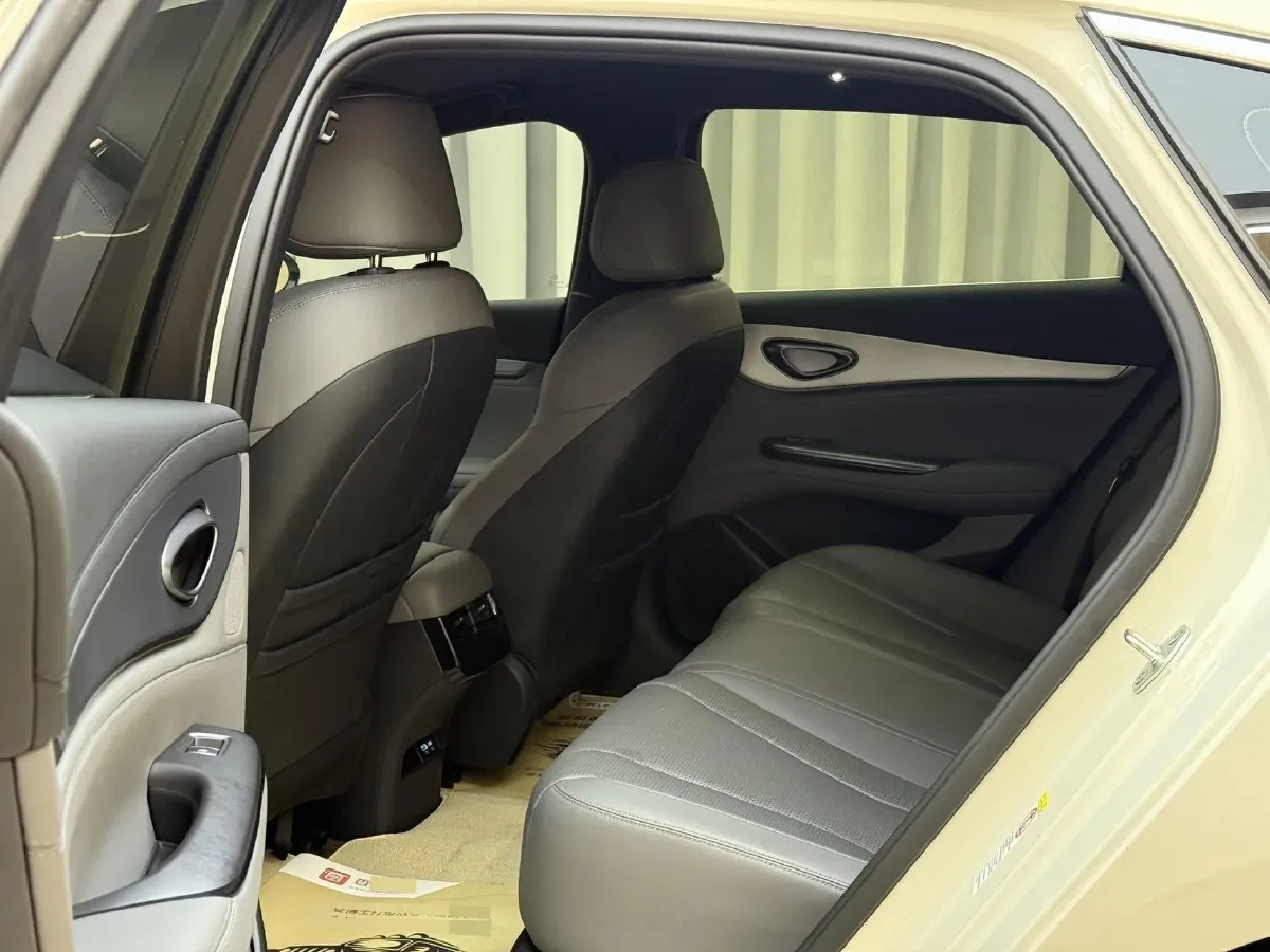 2025 BYD Seal07 DM-i 1.5L 101HP L4 E-CVT PHEV 10.08KWH,autocango,china used car exporter,china ev exporter,chinese used car exporter,chinese used ev exporter