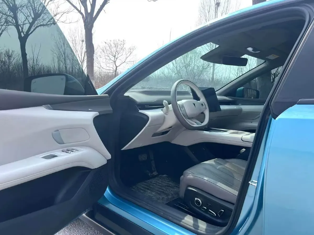 2025 Deepal L07 BEV 56.12KWH,autocango,china used car exporter,china ev exporter,chinese used car exporter,chinese used ev exporter