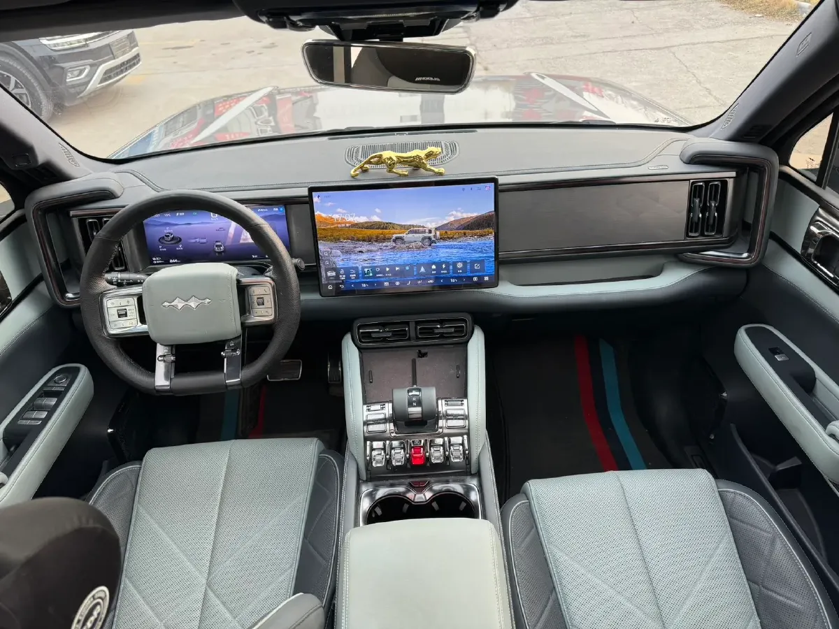 2023 FangChengBao Bao 5 1.5T 194HP L4 E-CVT PHEV 31.8KWH,autocango,china used car exporter,china ev exporter,chinese used car exporter,chinese used ev exporter